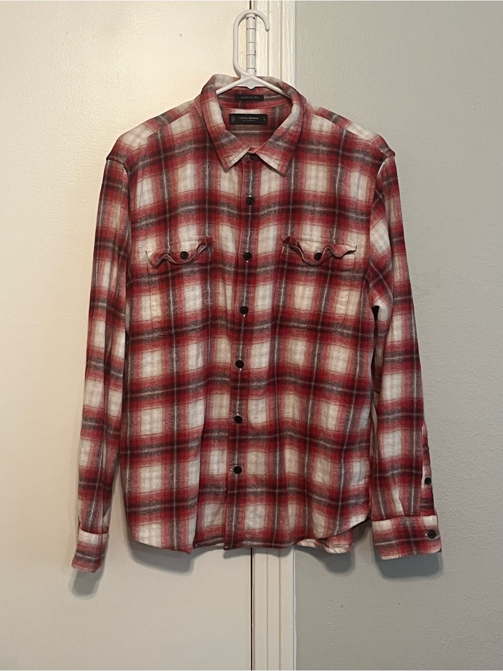 Lucky Brand Men’s Red Plaid Classic Fit Button Up Size L